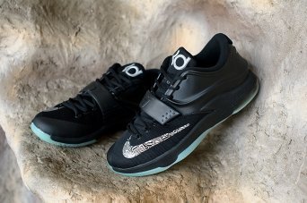 Кроссовки Nike KD 7 Кроссовки Nike KD 7
