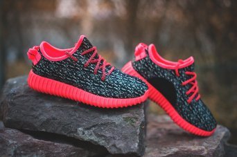 Кроссовки Adidas Yeezy 350 Boost Кроссовки Adidas Yeezy 350 Boost