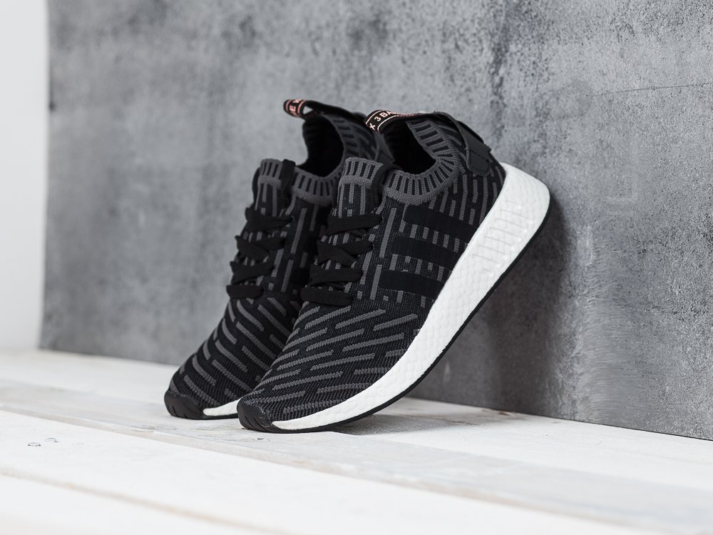 Кроссовки женские Adidas NMD R2 PK WMNS Utility Black/Pink