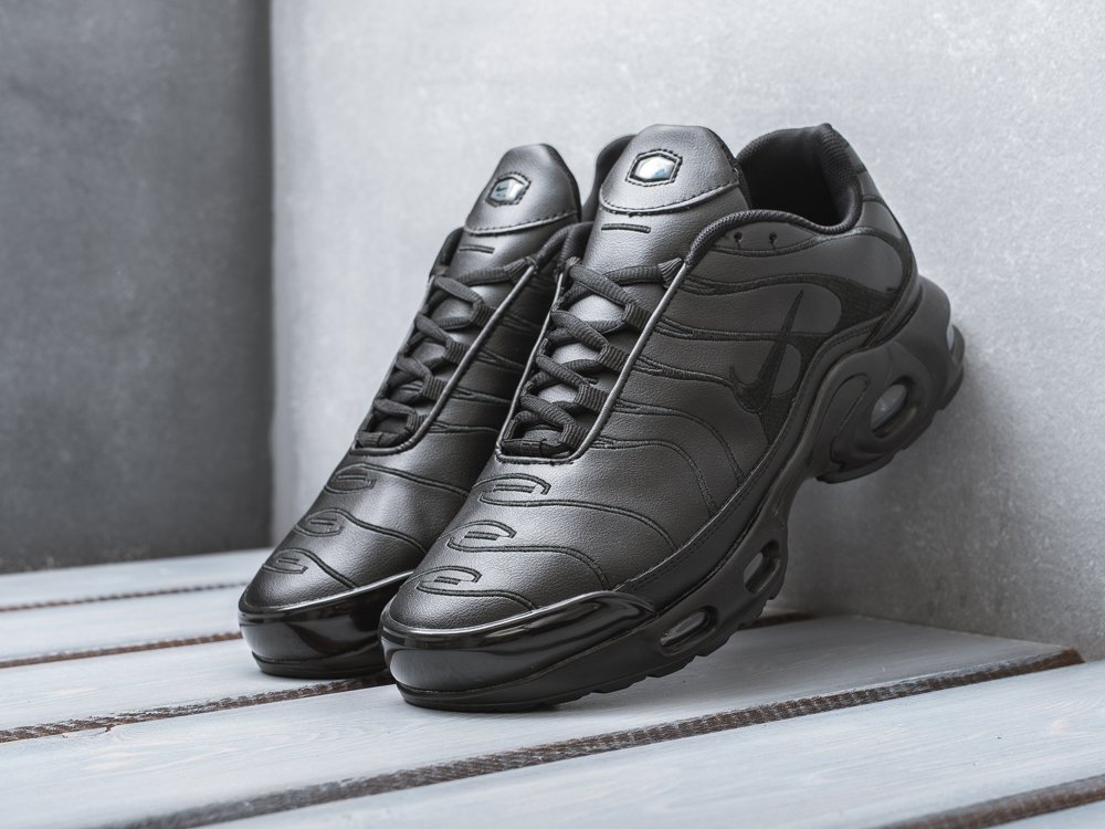 Nike Air Max Plus TN черные мужские (AR10145) - фото 1 Nike Air Max Plus TN черные мужские (AR10145) - фото 1