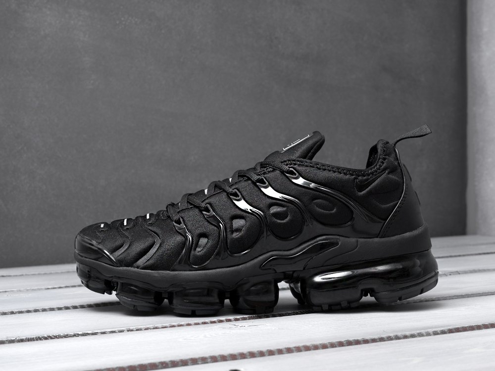 Nike Air VaporMax Plus черные мужские (AR10191) - фото 1 Nike Air VaporMax Plus черные мужские (AR10191) - фото 1