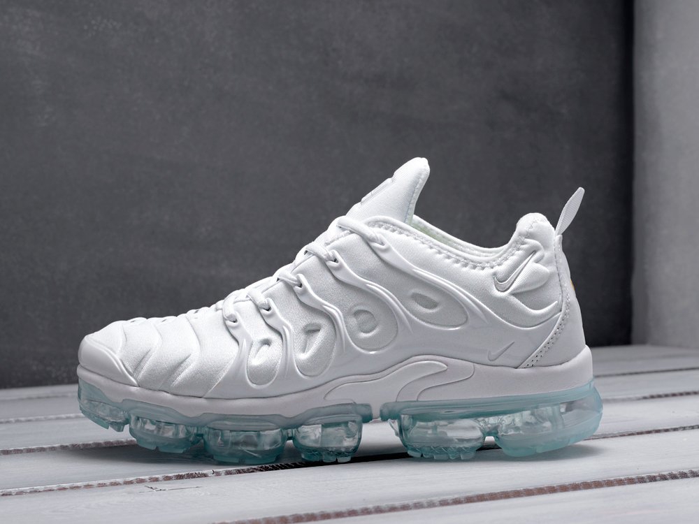 Nike Air VaporMax Plus белые мужские (AR10498) - фото 1 Nike Air VaporMax Plus белые мужские (AR10498) - фото 1