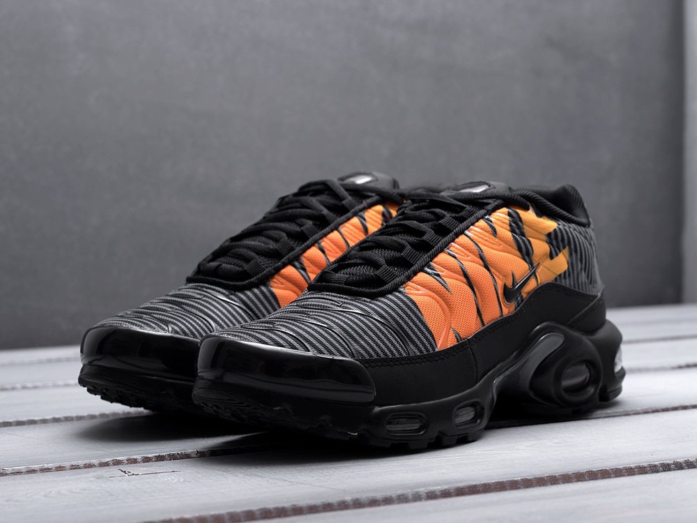 Nike Air Max Plus TN SE черные мужские (AR11247) - фото 2 Nike Air Max Plus TN SE черные мужские (AR11247) - фото 2