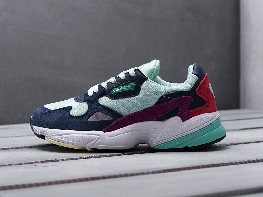 Adidas Falcon W