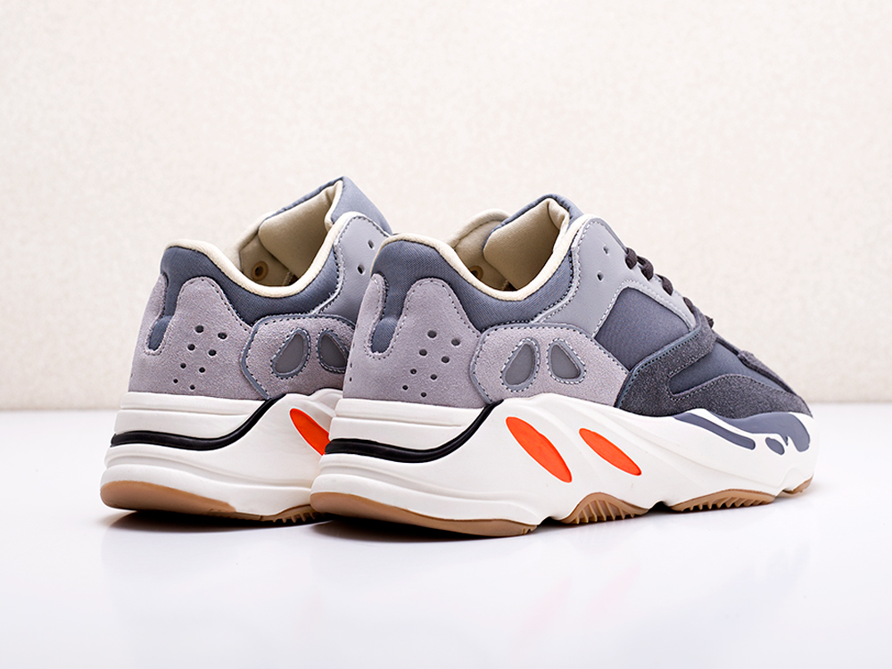 мужские кроссовки Adidas Yeezy Boost 700