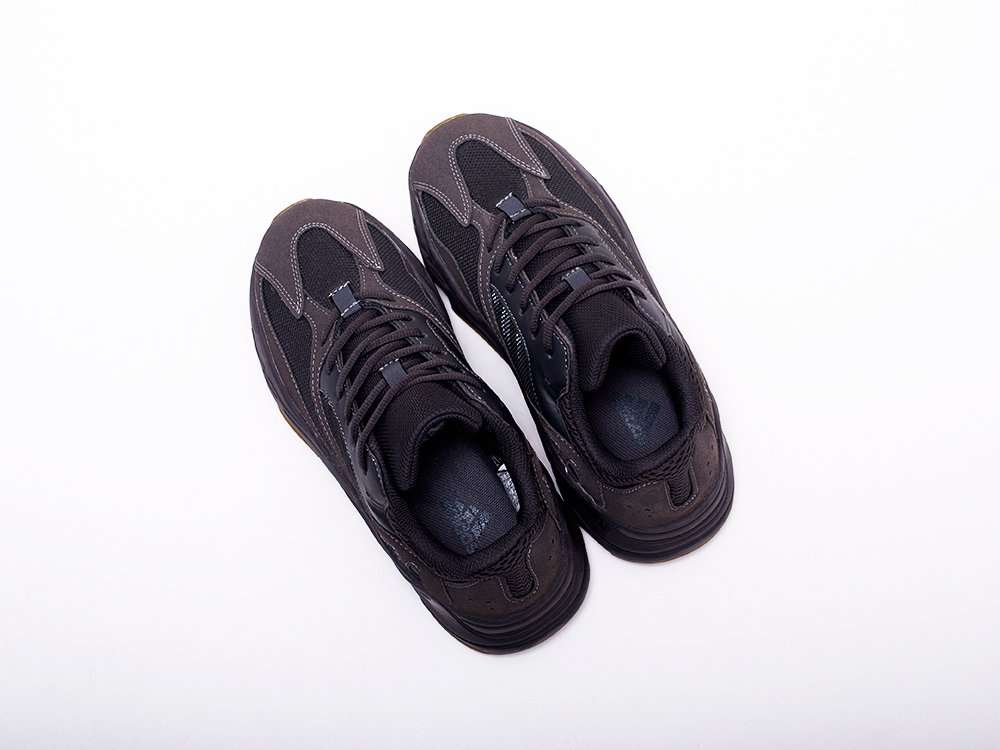 женские кроссовки Adidas Yeezy Boost 700