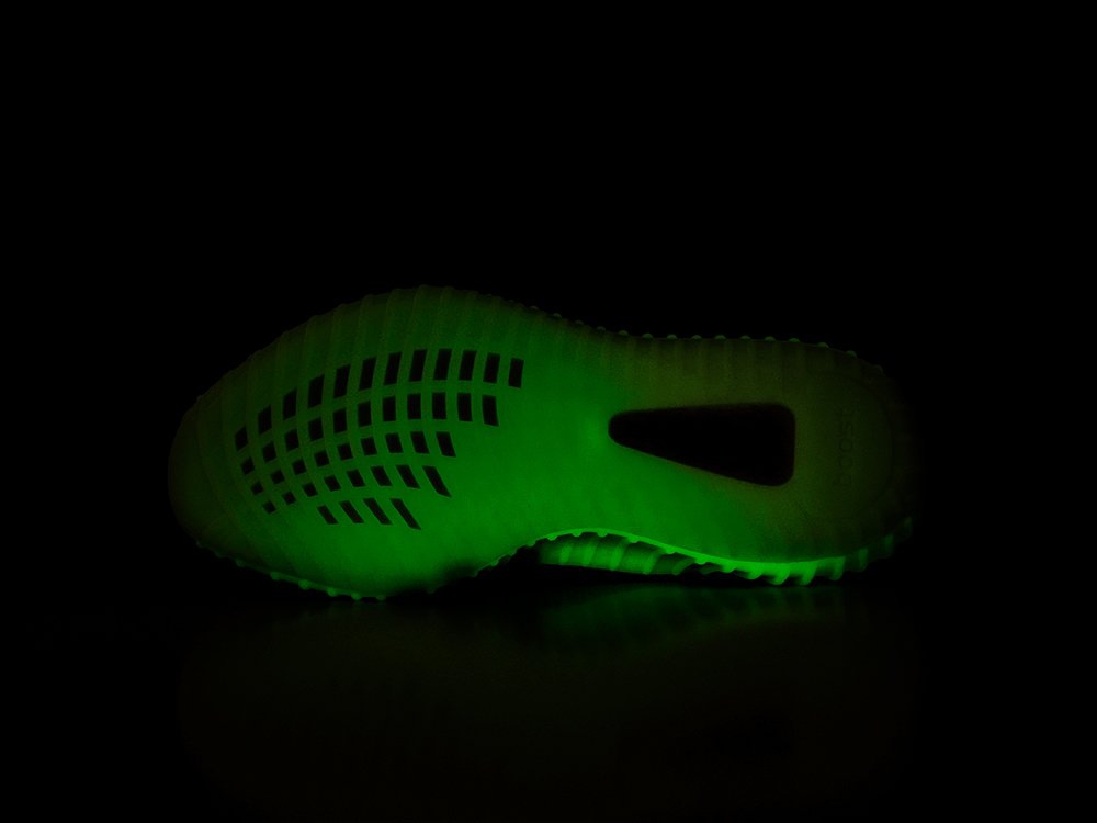 Adidas Yeezy 350 Boost v2 Yeezreel Reflective зеленые мужские (AR13602) - фото 6