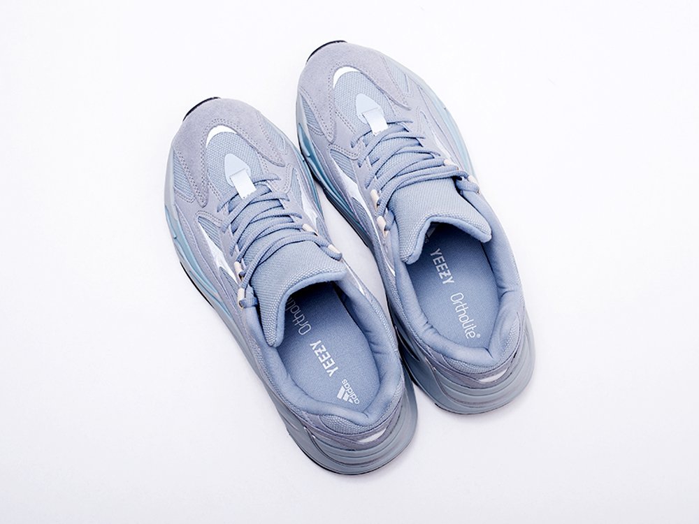 мужские кроссовки Adidas Yeezy Boost 700 v2