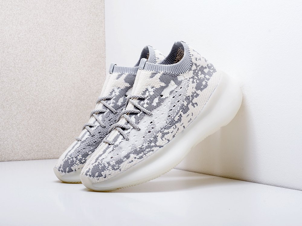 женские кроссовки Adidas Yeezy 380