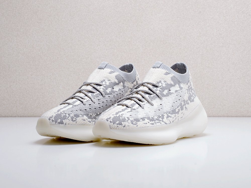 женские кроссовки Adidas Yeezy 380