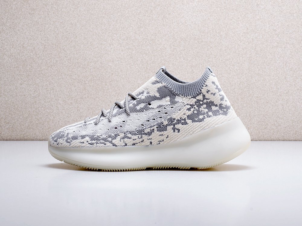 женские кроссовки Adidas Yeezy 380
