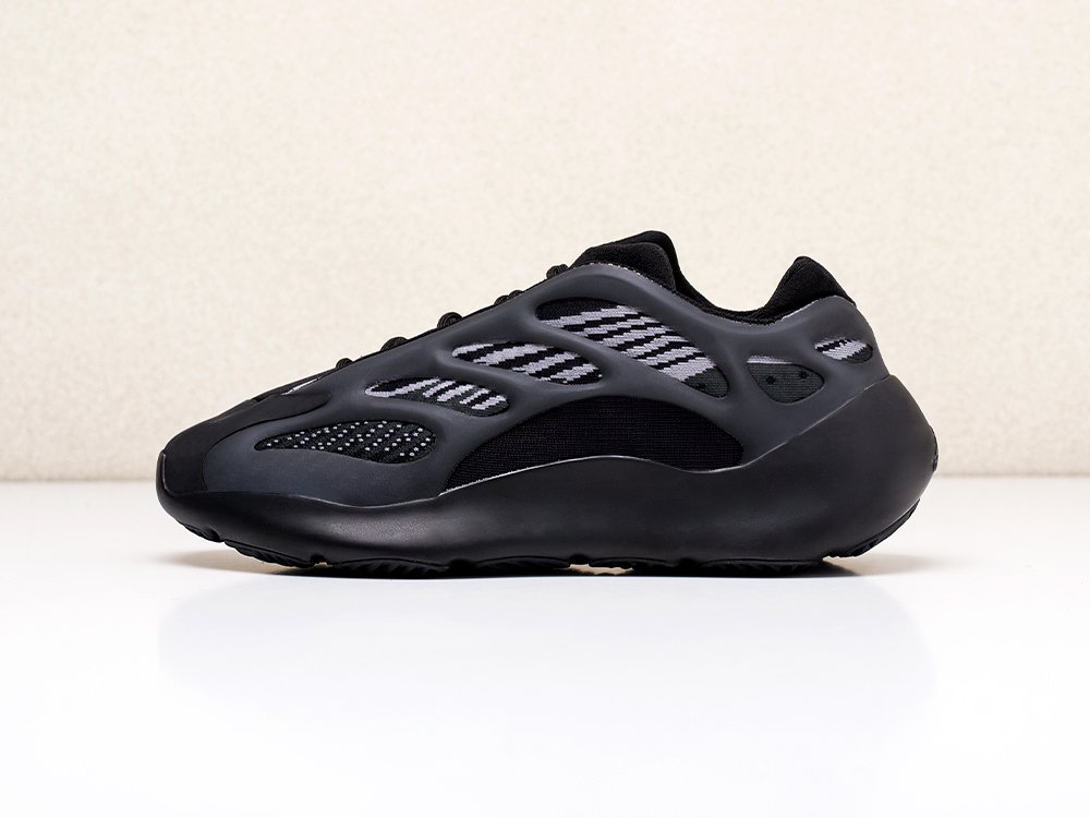 Adidas Yeezy Boost 700 v3 черные мужские (AR14603) - фото 1