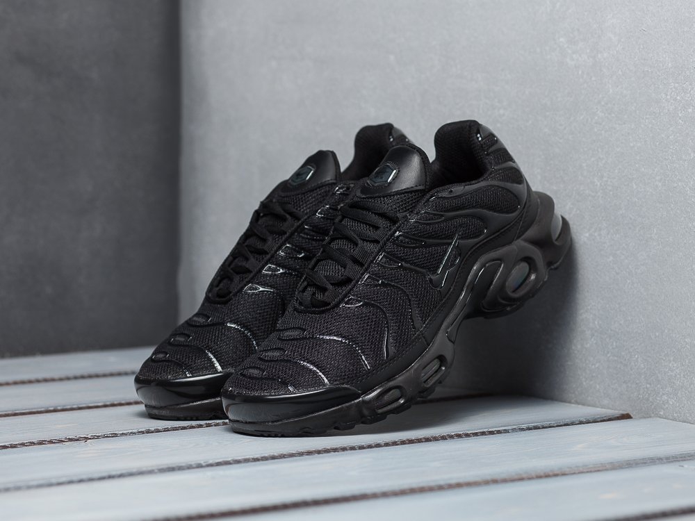 Nike Air Max Plus черные мужские (AR14662) - фото 2 Nike Air Max Plus черные мужские (AR14662) - фото 2
