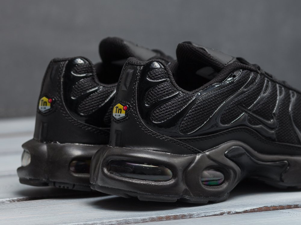 Nike Air Max Plus черные мужские (AR14662) - фото 3 Nike Air Max Plus черные мужские (AR14662) - фото 3