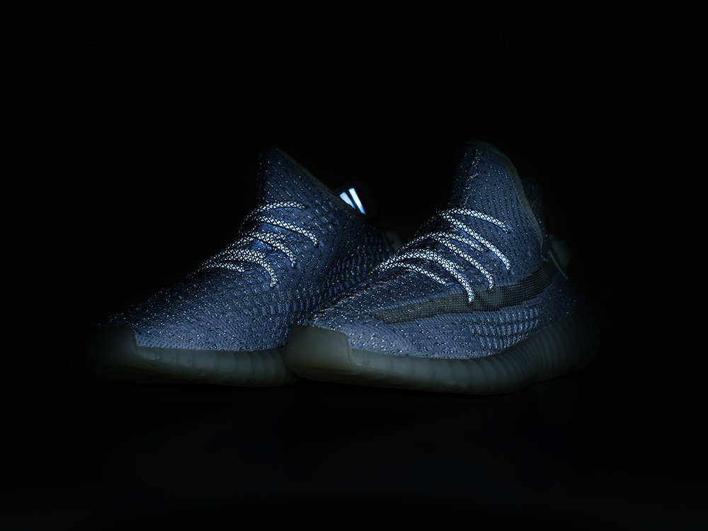 Adidas Yeezy 350 Boost v2 Static Reflective белые мужские (AR14724) - фото 7