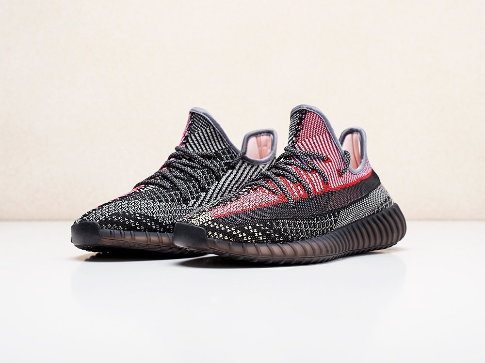 Adidas Yeezy 350 Boost v2 WMNS Yecheil Reflective черные женские (AR14726) - фото 3 Adidas Yeezy 350 Boost v2 WMNS Yecheil Reflective черные женские (AR14726) - фото 3
