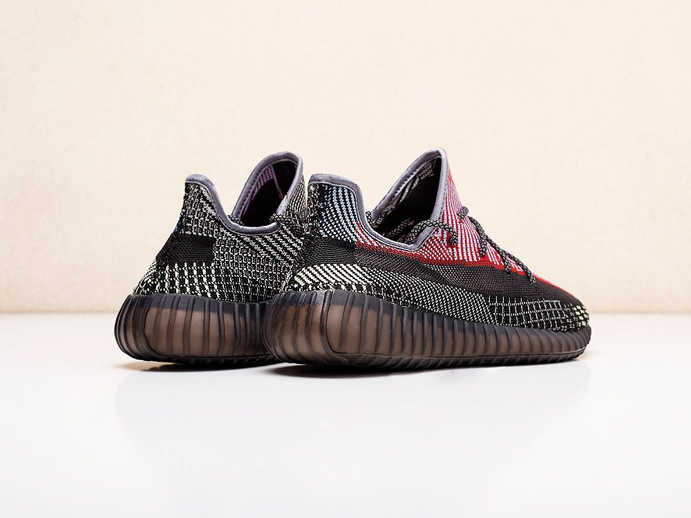 Adidas Yeezy 350 Boost v2 WMNS Yecheil Reflective черные женские (AR14726) - фото 4 Adidas Yeezy 350 Boost v2 WMNS Yecheil Reflective черные женские (AR14726) - фото 4