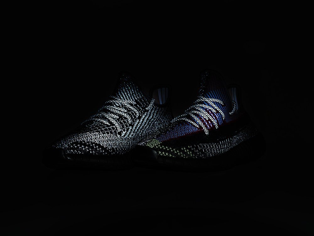 Adidas Yeezy 350 Boost v2 WMNS Yecheil Reflective черные женские (AR14726) - фото 7 Adidas Yeezy 350 Boost v2 WMNS Yecheil Reflective черные женские (AR14726) - фото 7