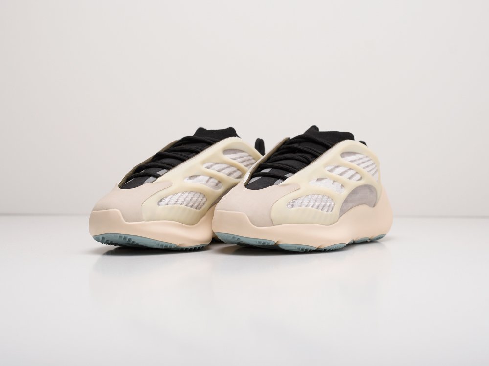 Adidas Yeezy Boost 700 v3 белые женские (AR15050) - фото 3