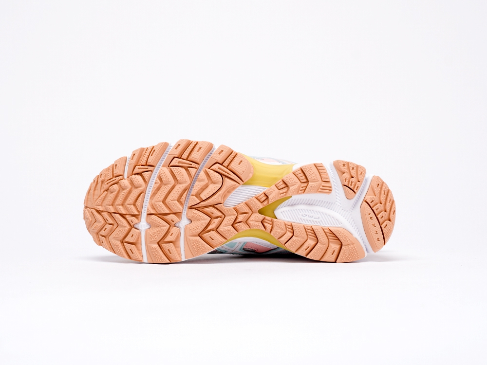 женские кроссовки Asics Gel Kahana 8