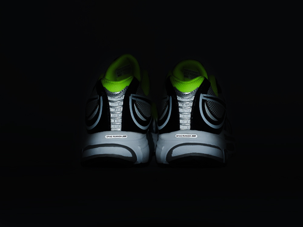 мужские кроссовки Reebok x Vetements Spike Runner 200 White Black Silver Volt