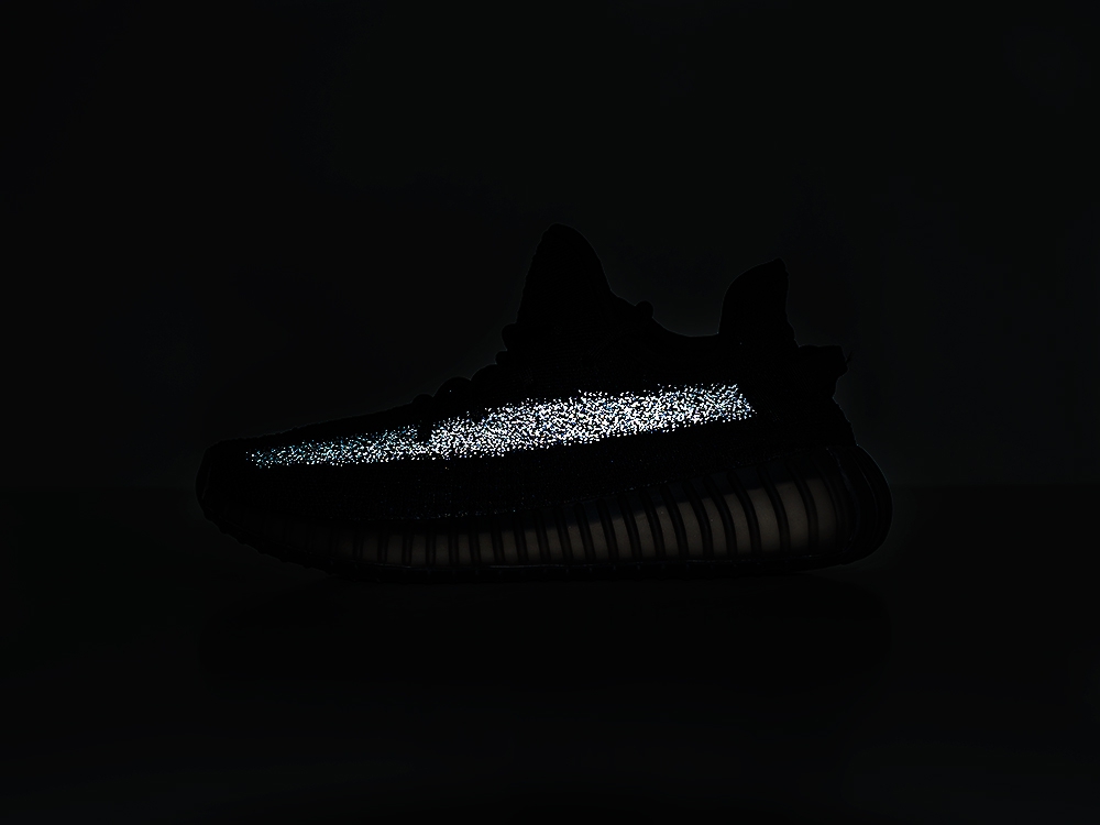 женские кроссовки Adidas Yeezy 350 Boost v2 WMNS Cinder Reflective