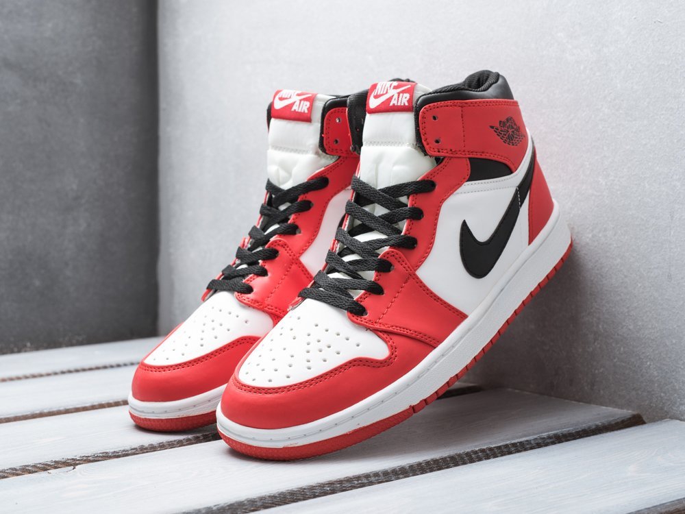 Nike Air Jordan 1 Retro High OG Chicago 2015 красные мужские (AR15782) - фото 2