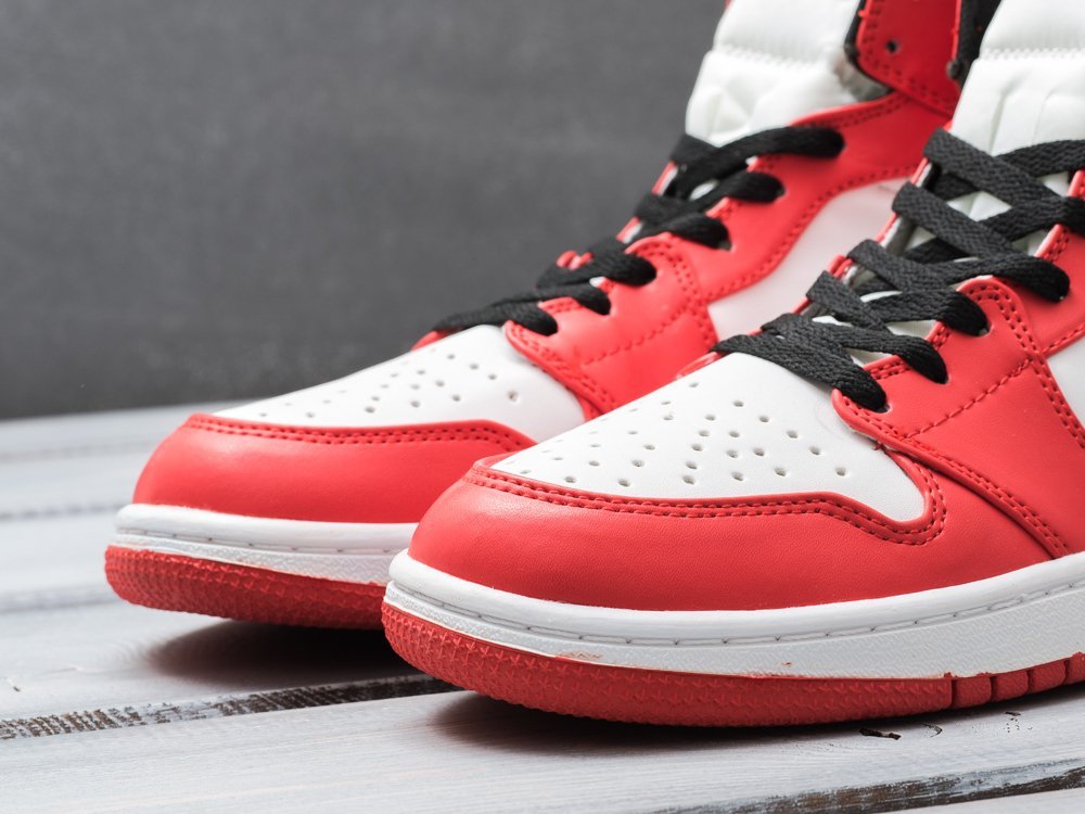 Nike Air Jordan 1 Retro High OG Chicago 2015 красные мужские (AR15782) - фото 4