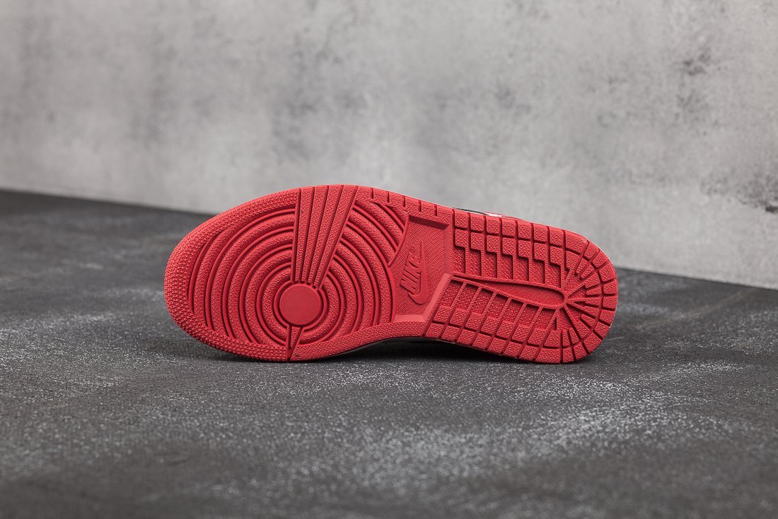 Nike Air Jordan 1 белые женские (AR16757) - фото 4 Nike Air Jordan 1 белые женские (AR16757) - фото 4