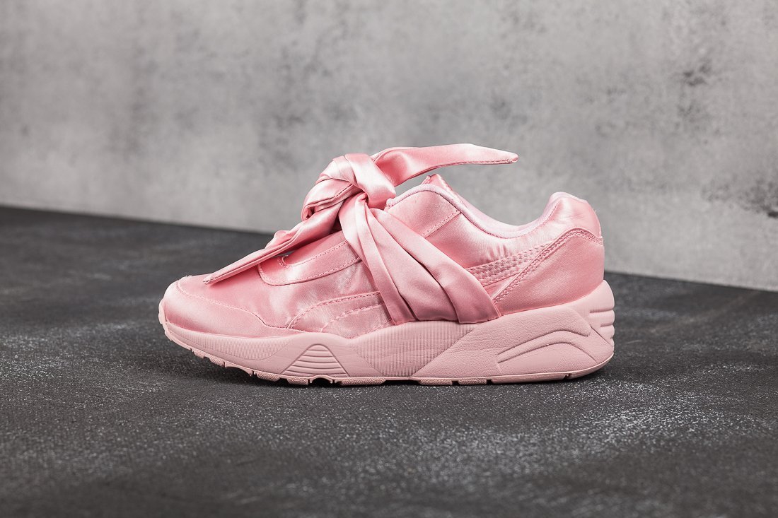 pink pumas with bow