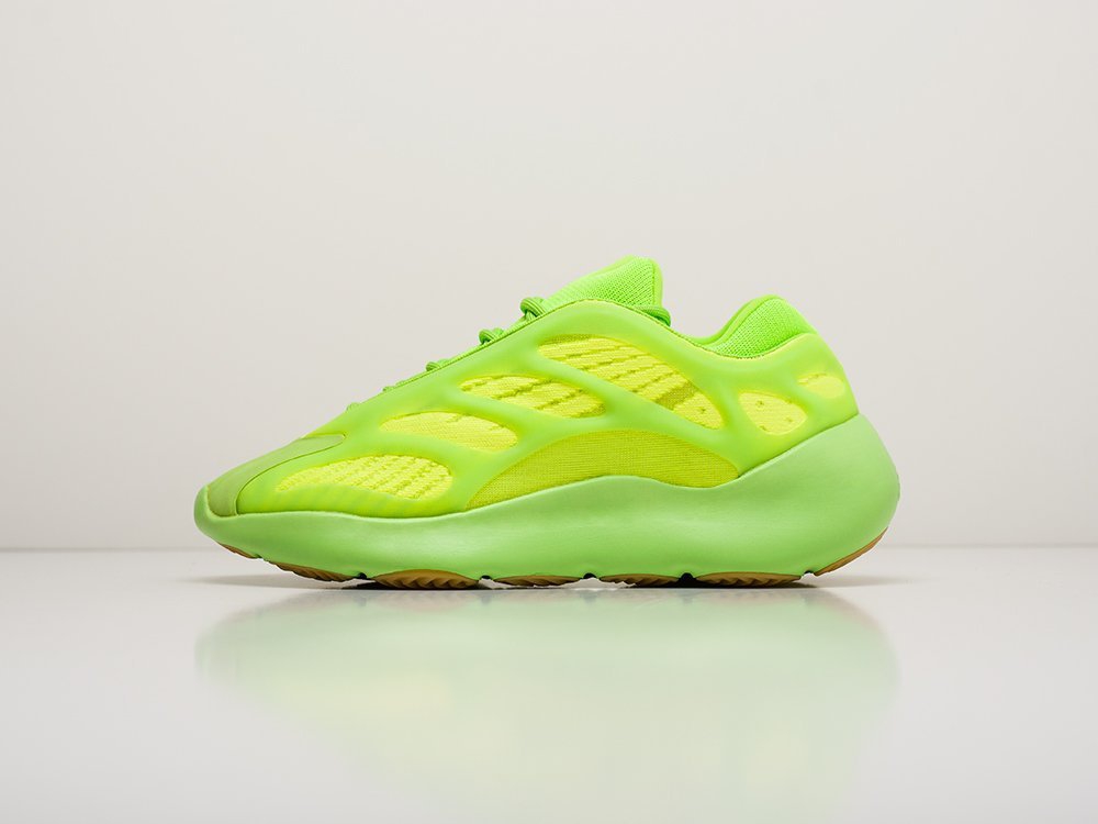 Adidas Yeezy Boost 700 v3 WMNS зеленые текстиль женские (AR18715) - фото 1
