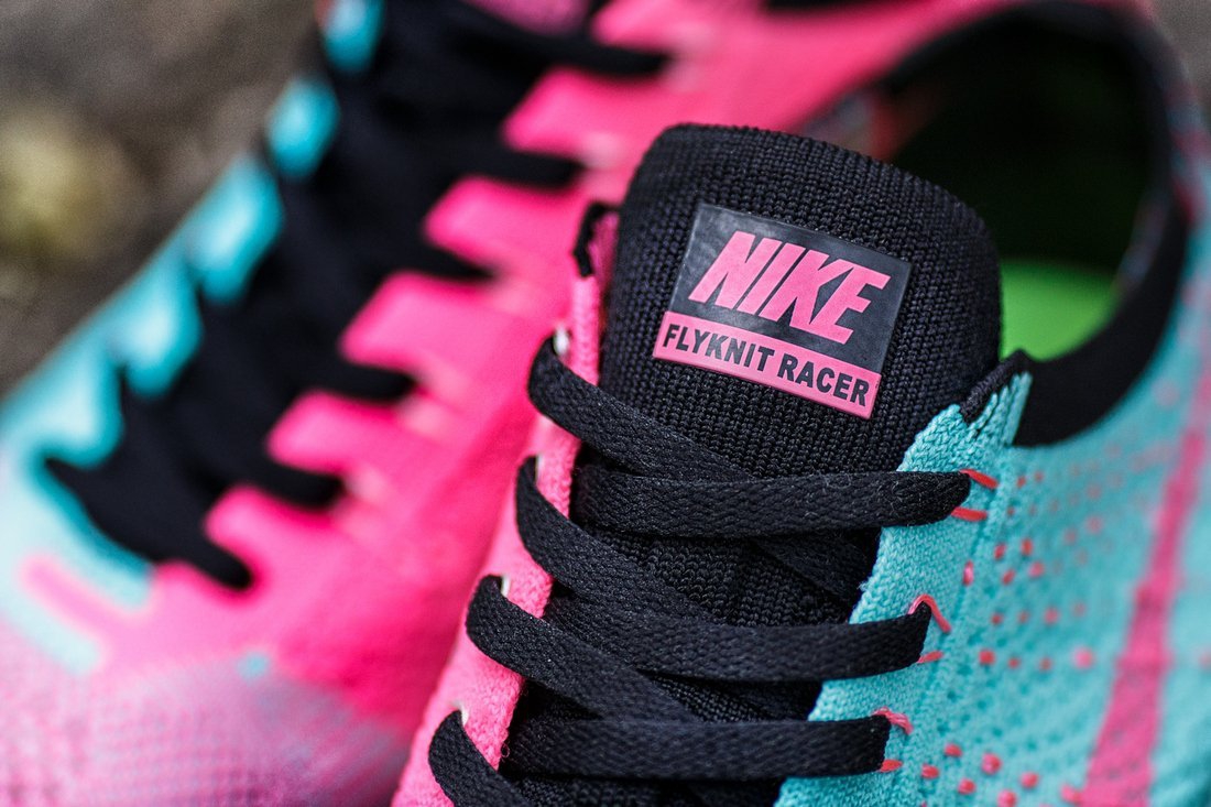 Nike Flyknit Racer WMNS разноцветные текстиль женские (AR19040) - фото 8