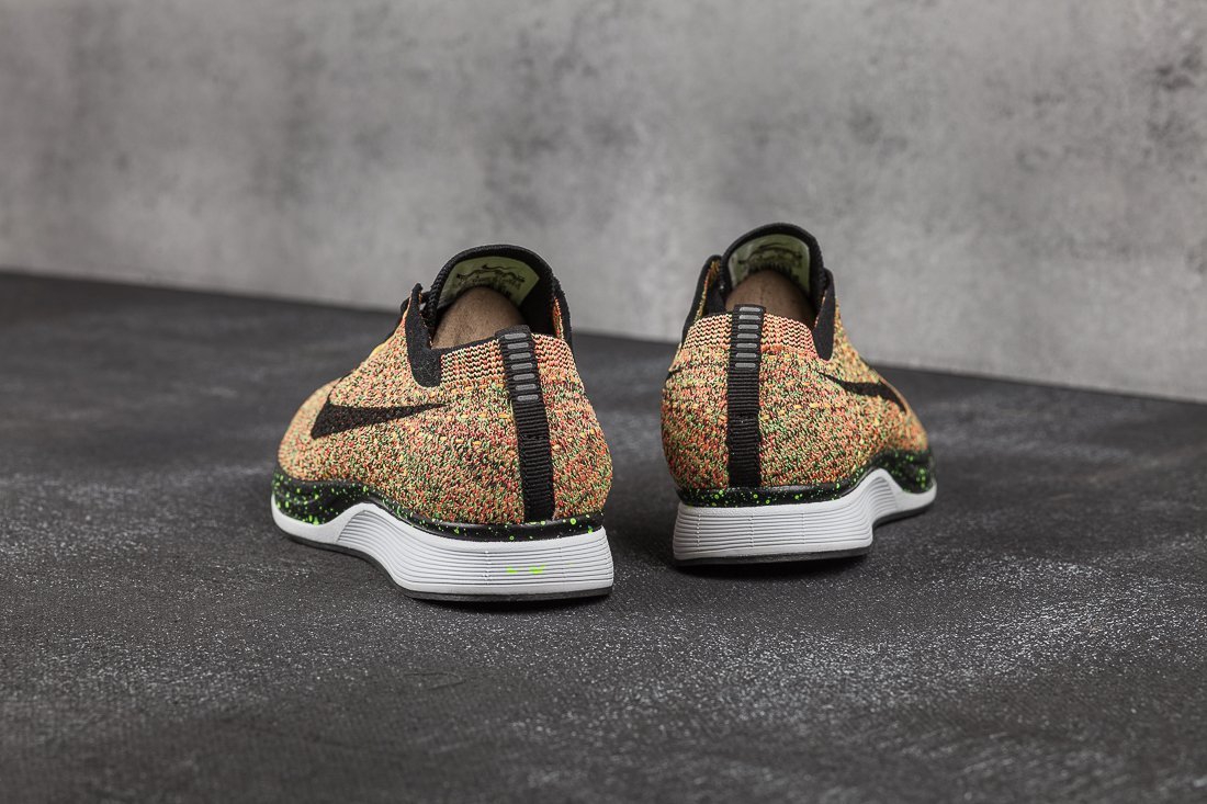 Nike Flyknit Racer WMNS оранжевые женские (AR19043) - фото 5 Nike Flyknit Racer WMNS оранжевые женские (AR19043) - фото 5