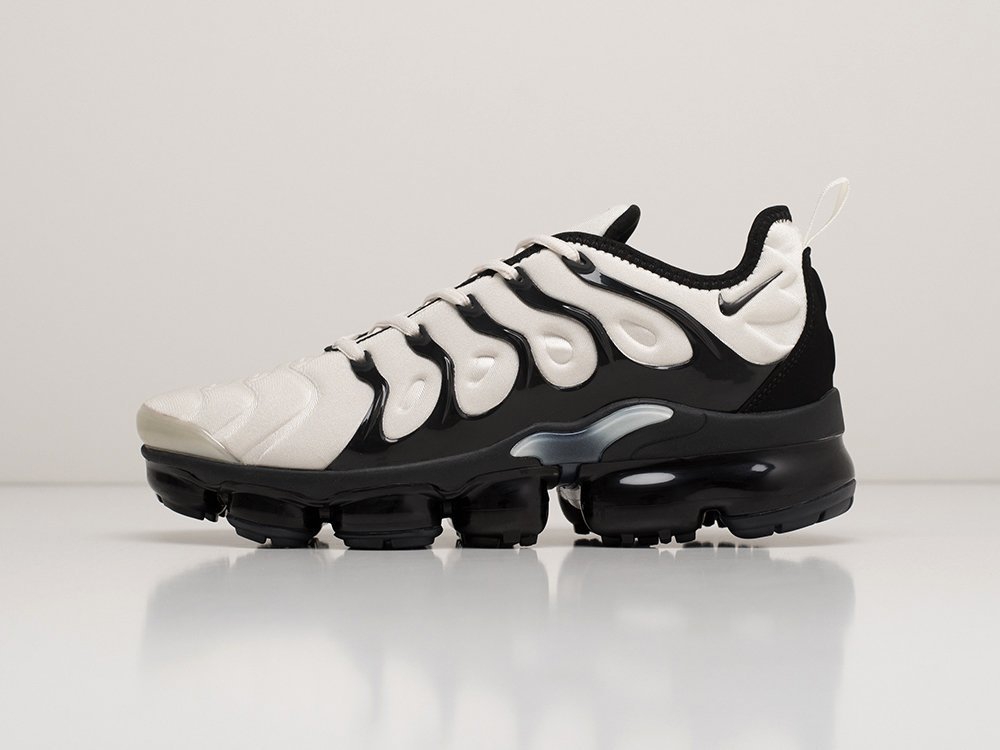 Nike Air VaporMax Plus белые мужские (AR19947) - фото 1 Nike Air VaporMax Plus белые мужские (AR19947) - фото 1