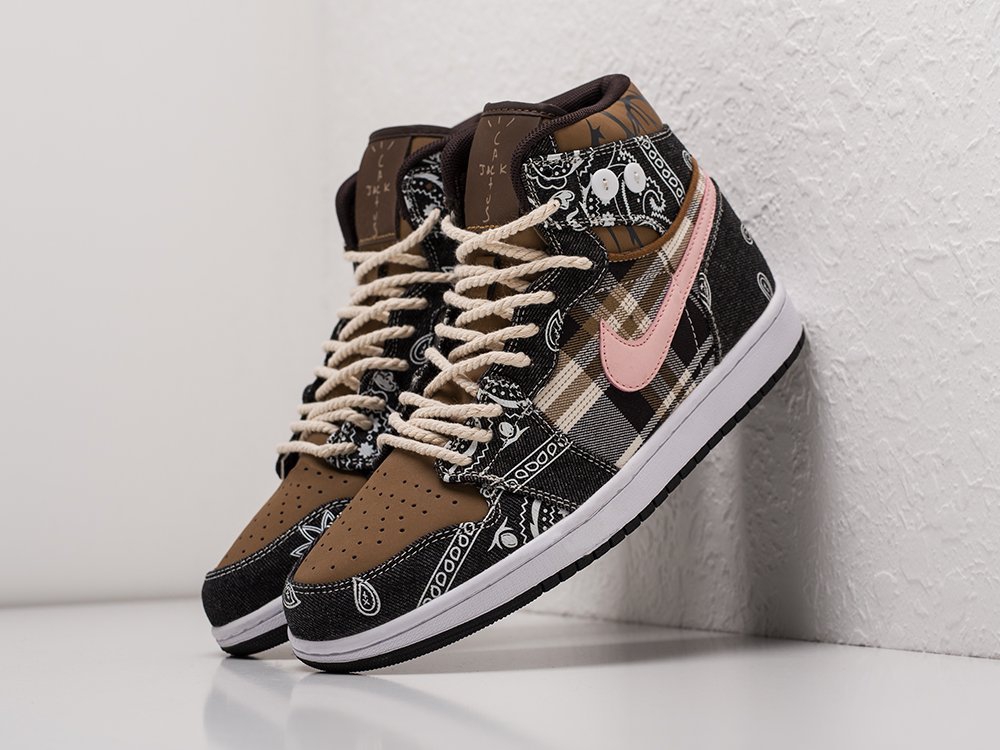 женские кроссовки Nike Air Jordan 1 x Travis Scott WMNS Brown / Black