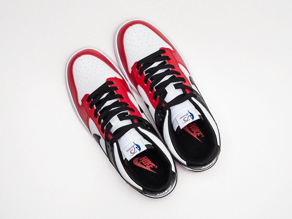 Nike SB Dunk Low EMB NBA 75th Anniversary Chicago разноцветные замша мужские (AR21257) - фото 3 Nike SB Dunk Low EMB NBA 75th Anniversary Chicago разноцветные замша мужские (AR21257) - фото 3