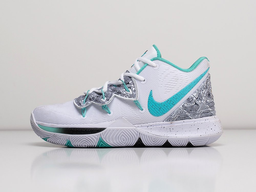 nike white kyrie