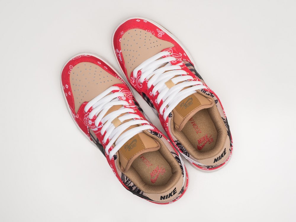 Nike SB Dunk Low x Travis Scott WMNS красные текстиль женские (AR22010) - фото 3 Nike SB Dunk Low x Travis Scott WMNS красные текстиль женские (AR22010) - фото 3