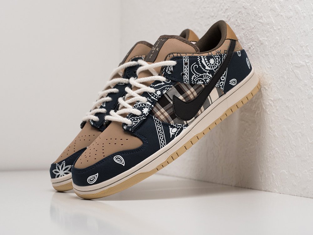 Nike SB Dunk Low x Travis Scott коричневые текстиль мужские (AR22818) - фото 2