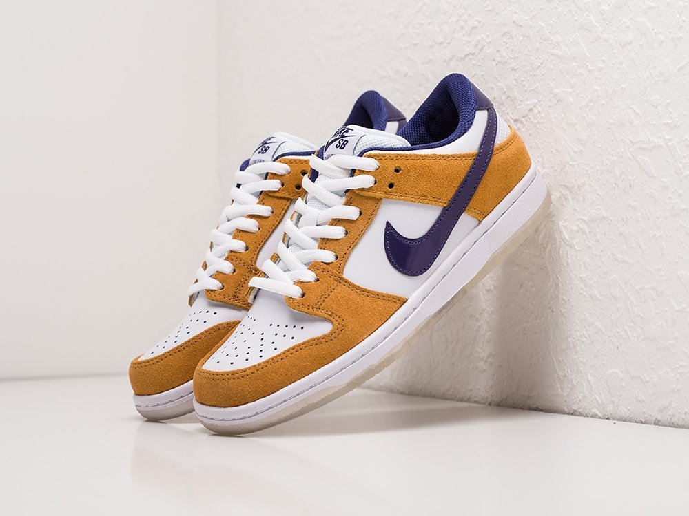 Nike SB Dunk Low WMNS Laser Orange желтые замша женские (AR22825) - фото 2 Nike SB Dunk Low WMNS Laser Orange желтые замша женские (AR22825) - фото 2