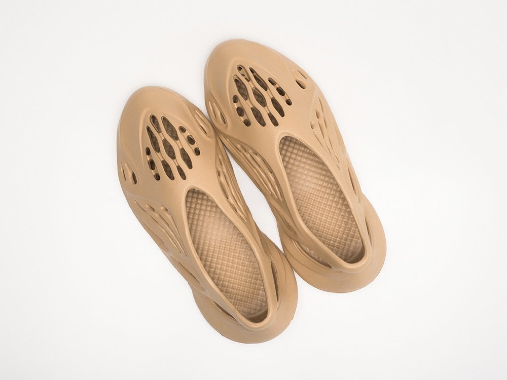 Adidas Yeezy Foam Runner WMNS бежевые женские (AR23376) - фото 3 Adidas Yeezy Foam Runner WMNS бежевые женские (AR23376) - фото 3