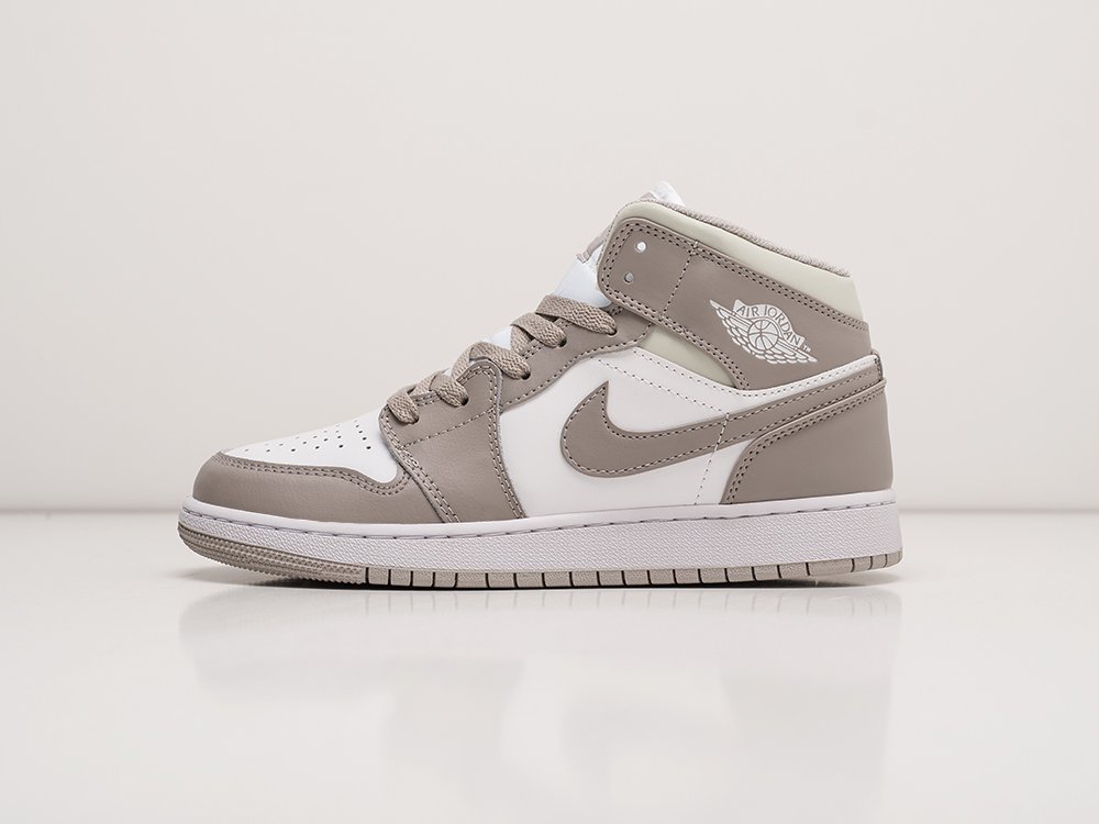 Nike Air Jordan 1 WMNS бежевые кожа женские (AR23859) - фото 1 Nike Air Jordan 1 WMNS бежевые кожа женские (AR23859) - фото 1