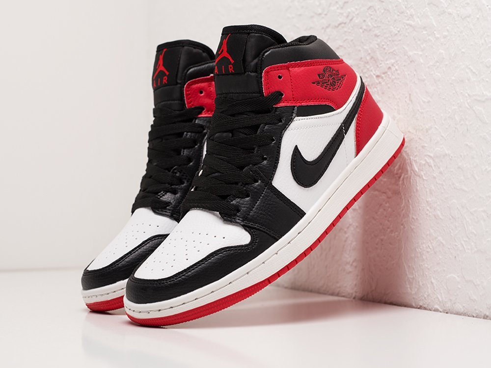 Nike Air Jordan 1 White / Red / Black - фото 2