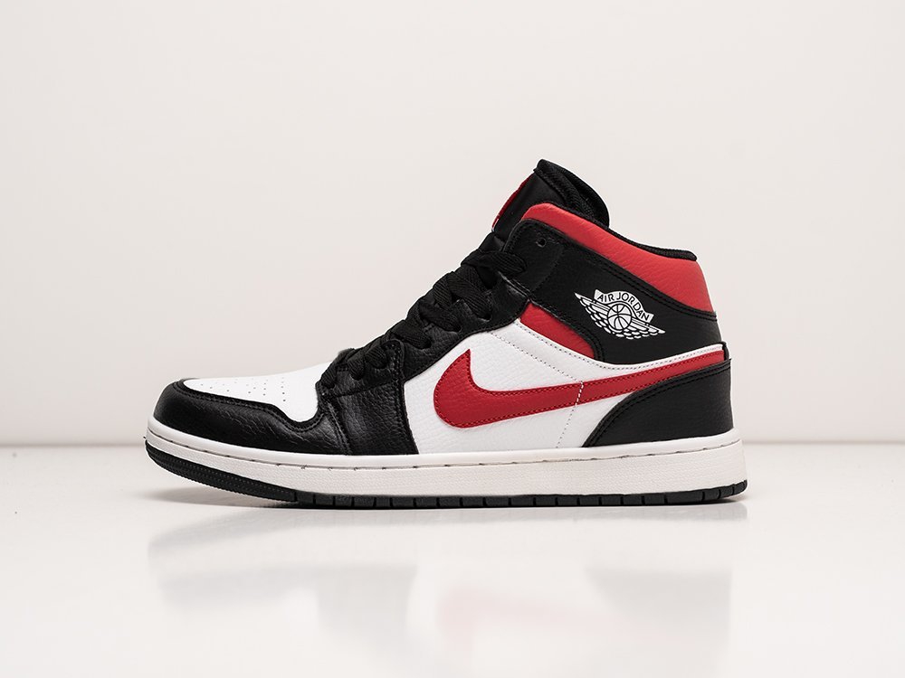 Nike Air Jordan 1 Black / White / Red - фото 1