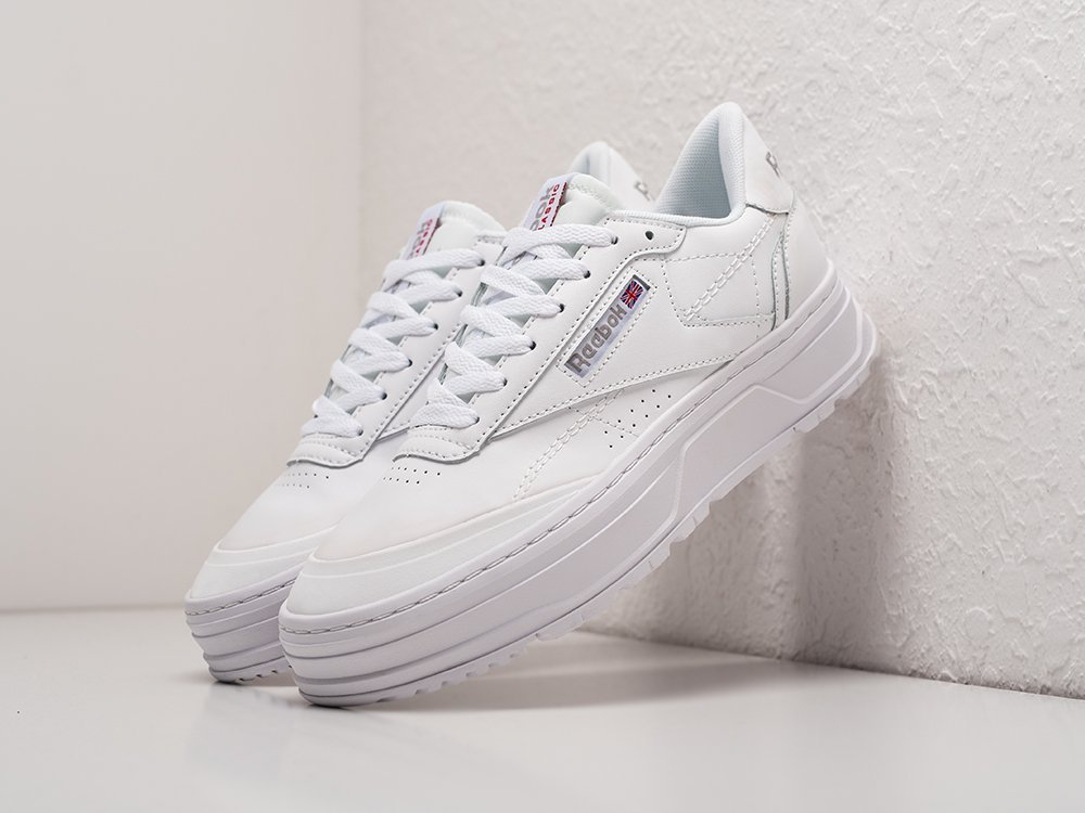 Reebok Club C Double GEO WMNS белые кожа женские (AR24290) - фото 2 Reebok Club C Double GEO WMNS белые кожа женские (AR24290) - фото 2