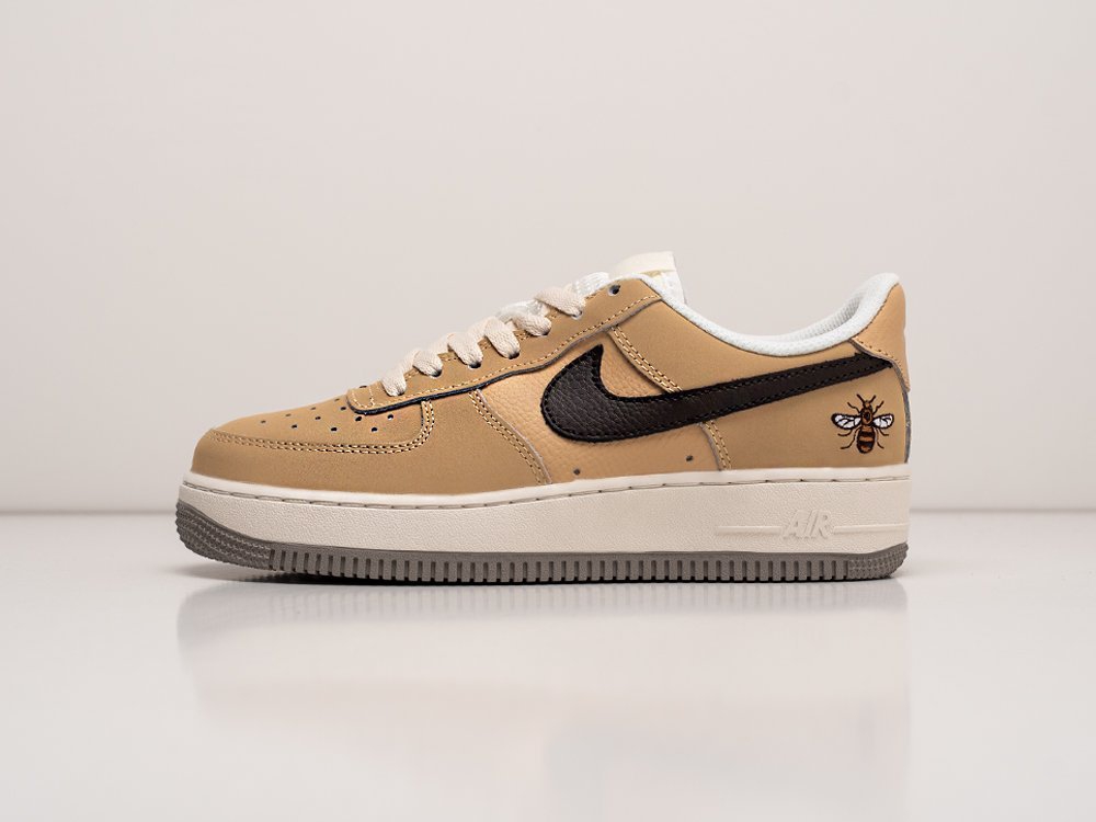 Nike Air Force 1 Low Manchester Bee бежевые кожа мужские (AR24322) - фото 1 Nike Air Force 1 Low Manchester Bee бежевые кожа мужские (AR24322) - фото 1