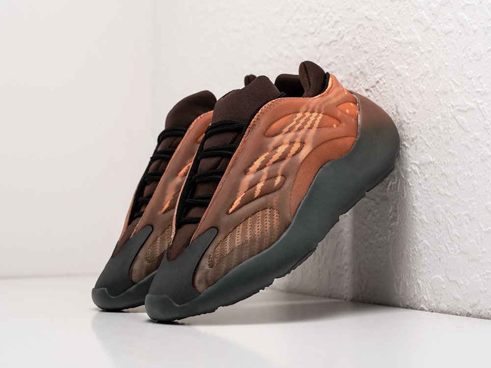 Adidas Yeezy Boost 700 v3 WMNS коричневые текстиль женские (AR24368) - фото 2 Adidas Yeezy Boost 700 v3 WMNS коричневые текстиль женские (AR24368) - фото 2