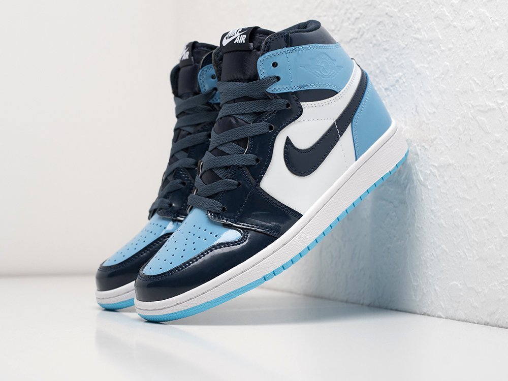 Nike Air Jordan 1 High OG UNC WMNS синие кожа женские (AR24429) - фото 2 Nike Air Jordan 1 High OG UNC WMNS синие кожа женские (AR24429) - фото 2