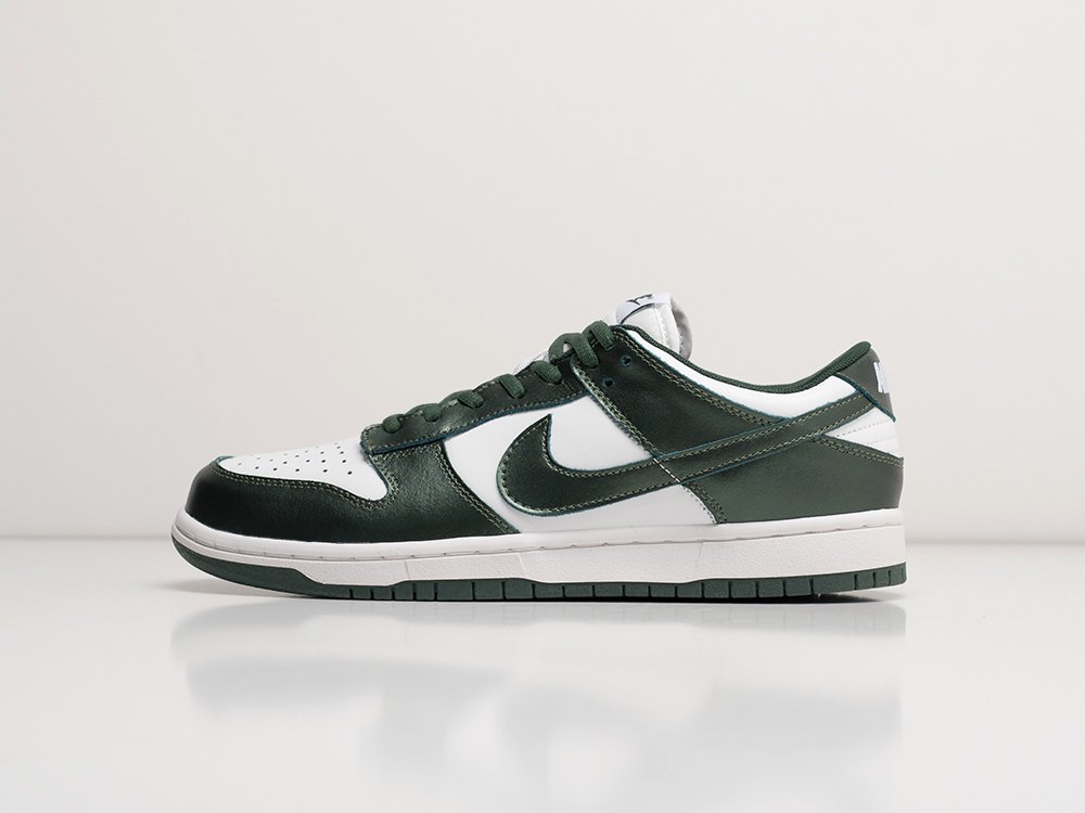 Nike SB Dunk Low Varsity Green белые кожа мужские (AR25059) - фото 1 Nike SB Dunk Low Varsity Green белые кожа мужские (AR25059) - фото 1