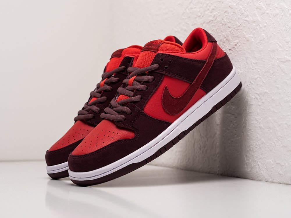 Nike SB Dunk Low Cherry красные замша мужские (AR25085) - фото 2 Nike SB Dunk Low Cherry красные замша мужские (AR25085) - фото 2